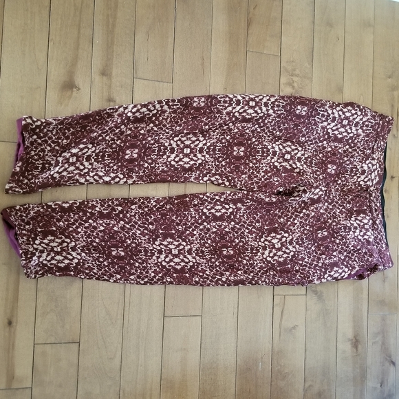 HAUTE HIPPIE SILK TAILORED SNAKE-PRINT PANTS MERLOT SLACKS LINED - Picture 5 of 11